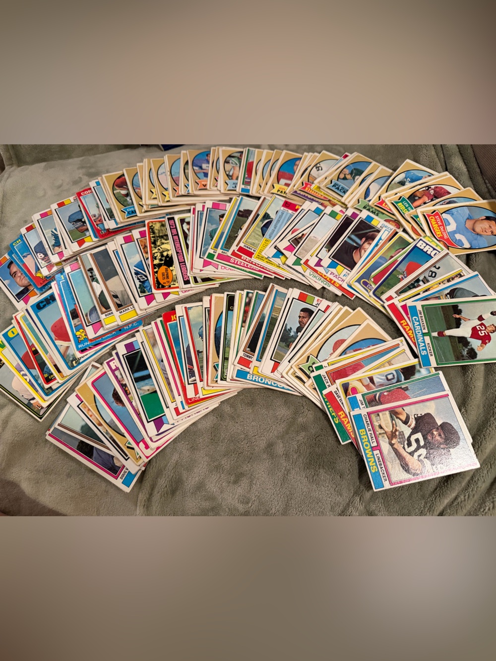 150+ Vintage 1970s Football Card Lot